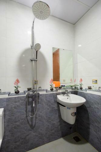 Quang Minh Hotel