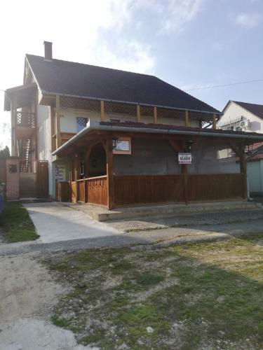 Apartamento �gi Vend�gh�z