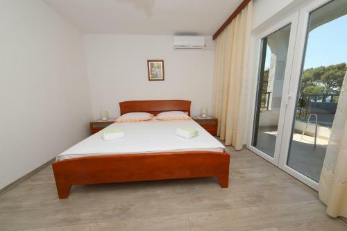 Hostal Ribi?i? Guesthouse