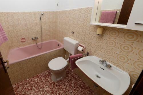 Hostal Ribi?i? Guesthouse