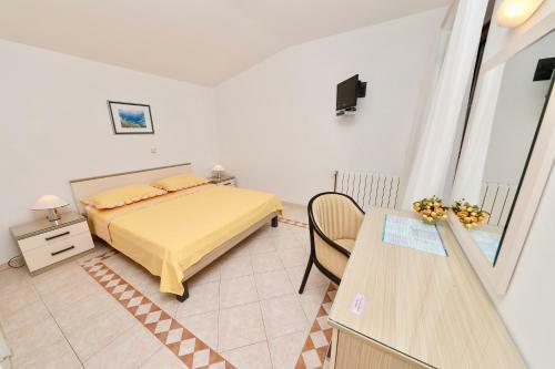 Hostal Ribi?i? Guesthouse