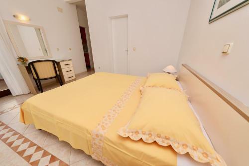 Hostal Ribi?i? Guesthouse