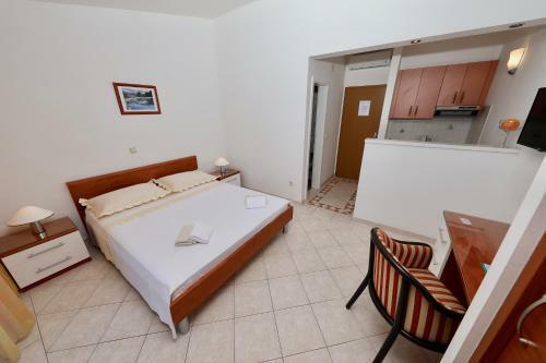 Hostal Ribi?i? Guesthouse
