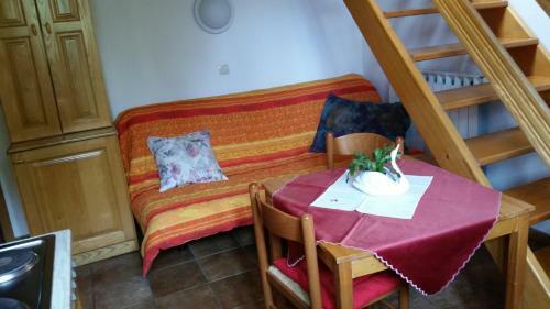 Apartmaji Stari Kova?
