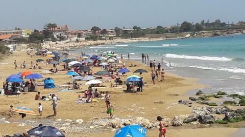 "suliscenti" Dimora Siciliana B&B