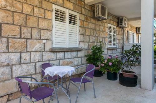 Apartments Laledo