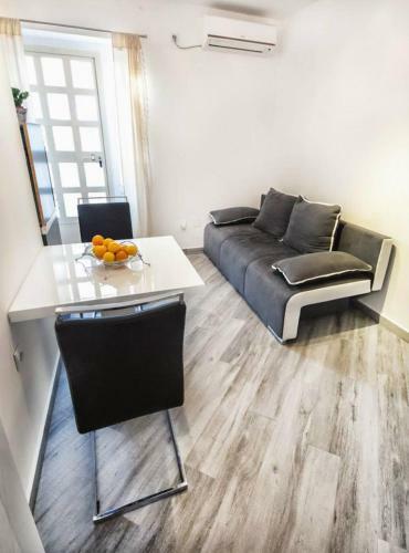 Apartments Laledo