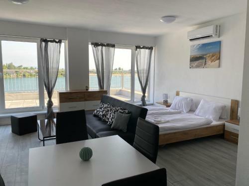 Sun Lakes Apartments