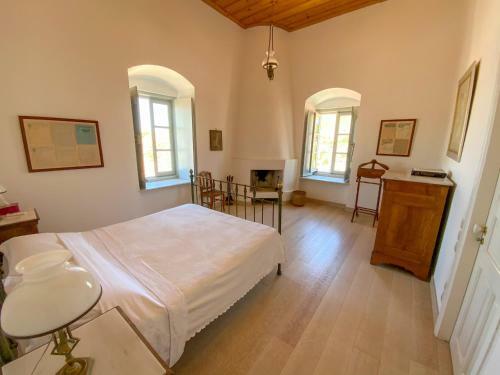 Classy Villa With Wonderful View And Swimming Pool