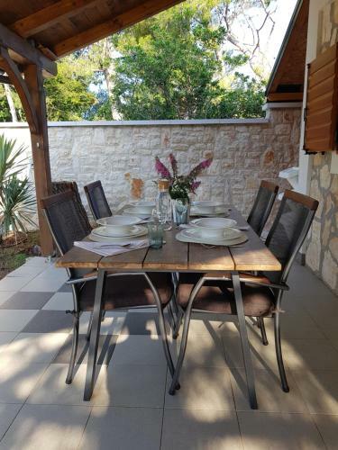 Holiday Home Smokvin Hlad