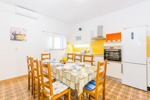 Apartments Grakalic Great Location