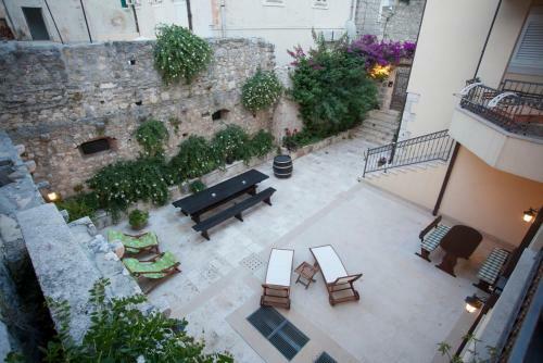 Old Town Studio Apartments