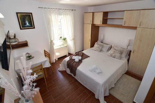 Old Town Studio Apartments