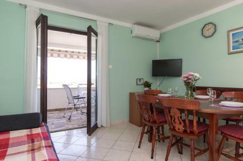 Apartments Marmelic In Punat, Krk
