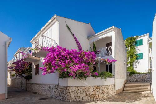 Lavica Seaside Apartments, Podstrana