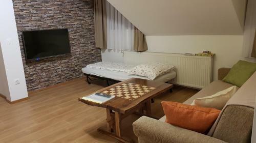 Hostal Apartments & Room Lucas