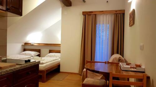Hostal Apartments & Room Lucas