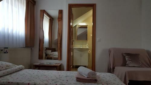 Hostal Apartments & Room Lucas