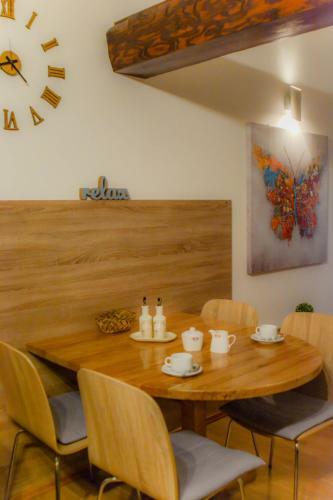 Hostal Apartments & Room Lucas
