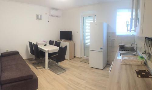 Hostal Apartments Matu?an