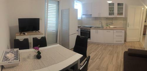 Hostal Apartments Matu?an