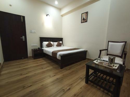 Hotel Adh Sak Royal Residency