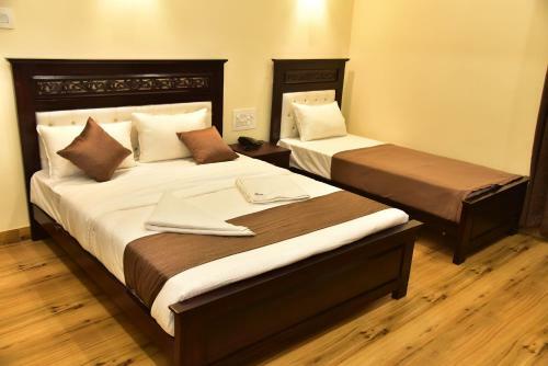 Hotel Adh Sak Royal Residency