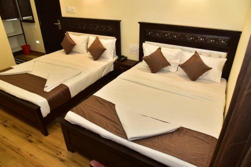 Hotel Adh Sak Royal Residency