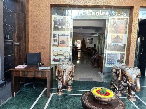 Hotel Adh Sak Royal Residency