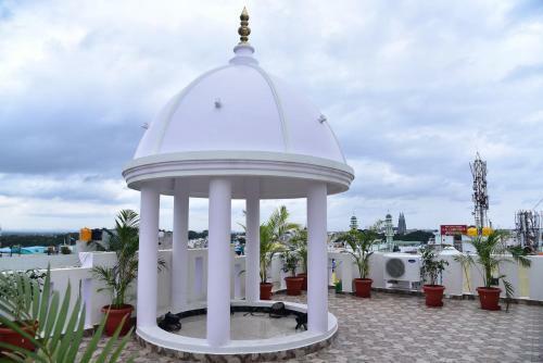 Hotel Adh Sak Royal Residency