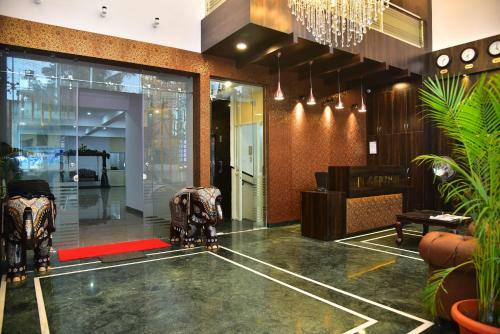 Hotel Adh Sak Royal Residency