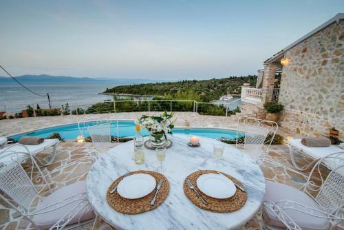 Villa Waterfalls