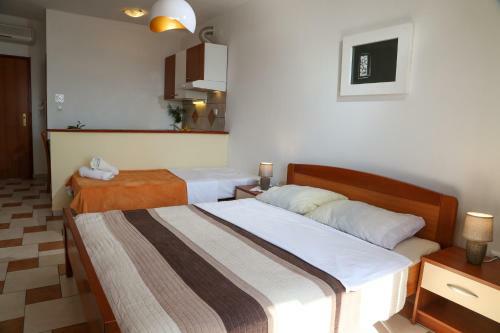 Matea Apartments Milna