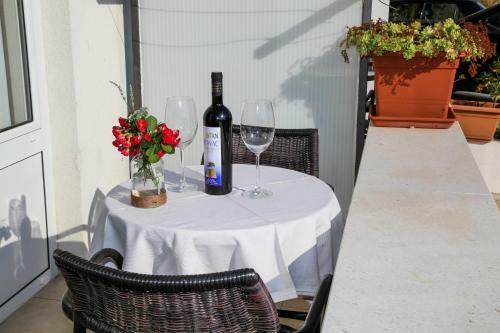 Matea Apartments Milna