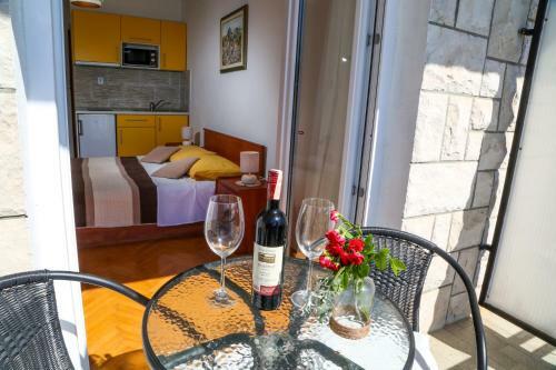 Hostal Duje Apartments Milna