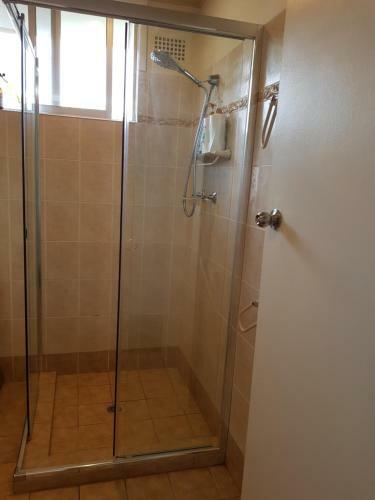 Waterfront Location - 2 Bed Apartment In Corlette, Port Stephens - Sleeps 4