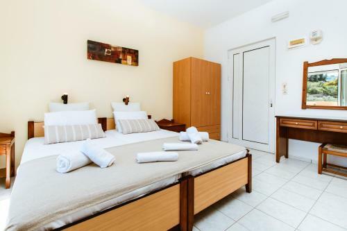 Koulouris Apartments & Studios