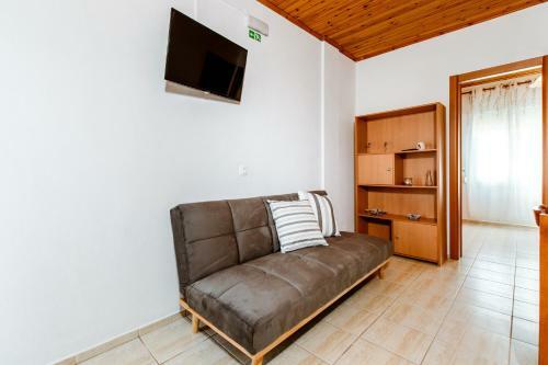 Koulouris Apartments & Studios