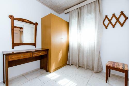Koulouris Apartments & Studios
