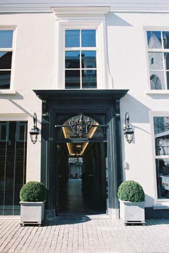 Bliss Hotel
