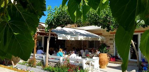 Alonia Hotel
