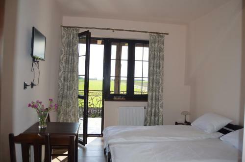 Bed & Breakfast O?rodek Bia?y Lew
