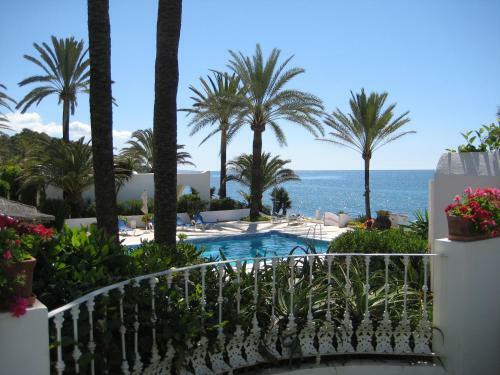 Oasis Club Beach Villa