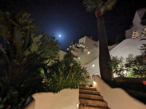 Apartamento Encantador Y Amplio Estudio A 15 Min De Marbella