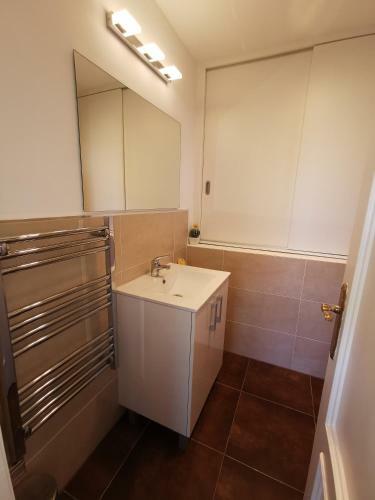 Apartamento Encantador Y Amplio Estudio A 15 Min De Marbella