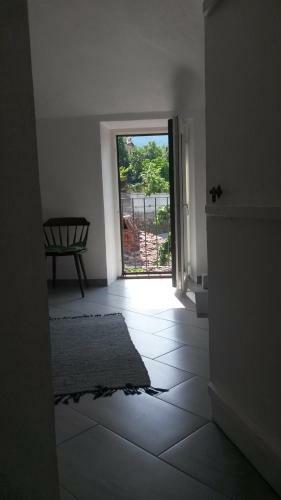 Hostal Vinimar Guest House