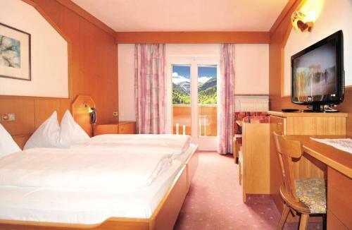 Hotel Pension Alpenhof