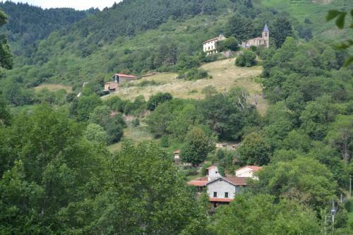 Les Trois Noyers