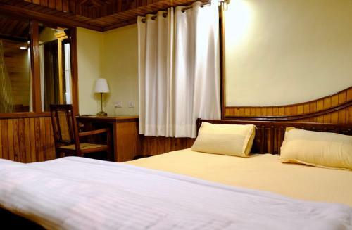 Lodge Shantiniketan Mountain Home
