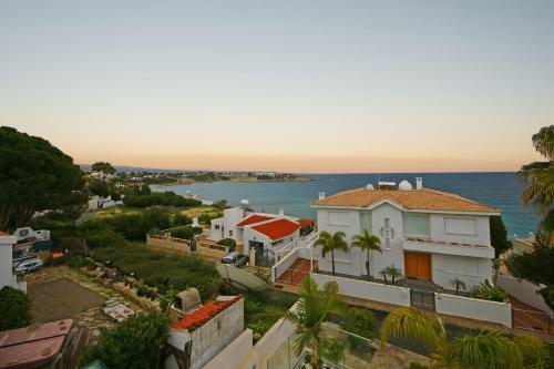 Villa Resitour - Coral Bay